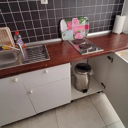 Appealing 8 Sleeps 3 Guests דירה *
