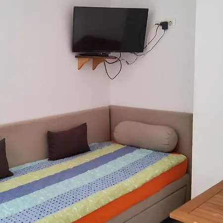 Appealing 8 Sleeps 3 Guests דירה ספליט