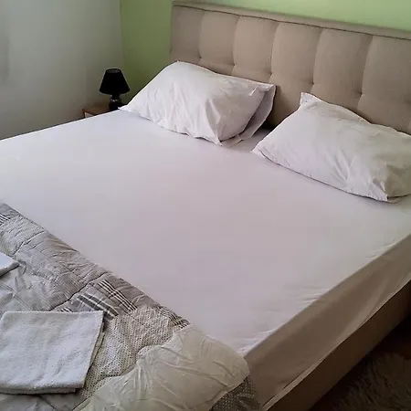 Lejlighed Appealing 8 Sleeps 3 Guests